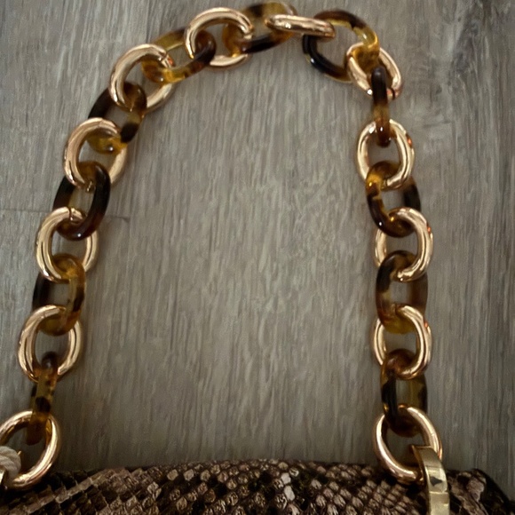 CARPISA Women’s Small Cream and faux Snake skin Purse/Crossbody - Picture 3 of 15